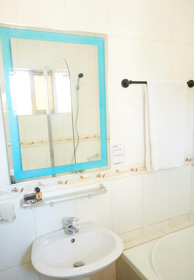 Laha Hotel Maun ภายนอก รูปภาพ