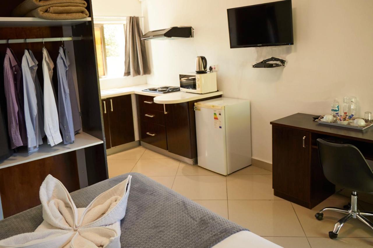 Laha Hotel Maun ภายนอก รูปภาพ