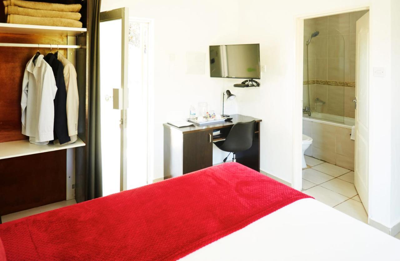 Laha Hotel Maun ภายนอก รูปภาพ