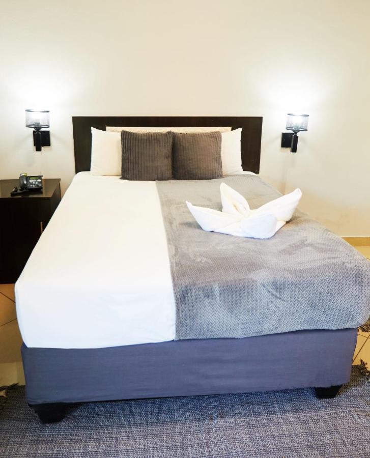 Laha Hotel Maun ภายนอก รูปภาพ